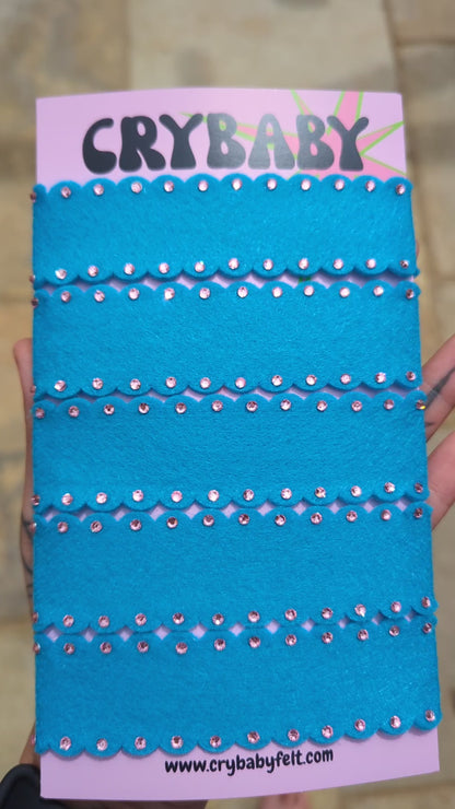 🩵 Blue links with light pink gems 🩷