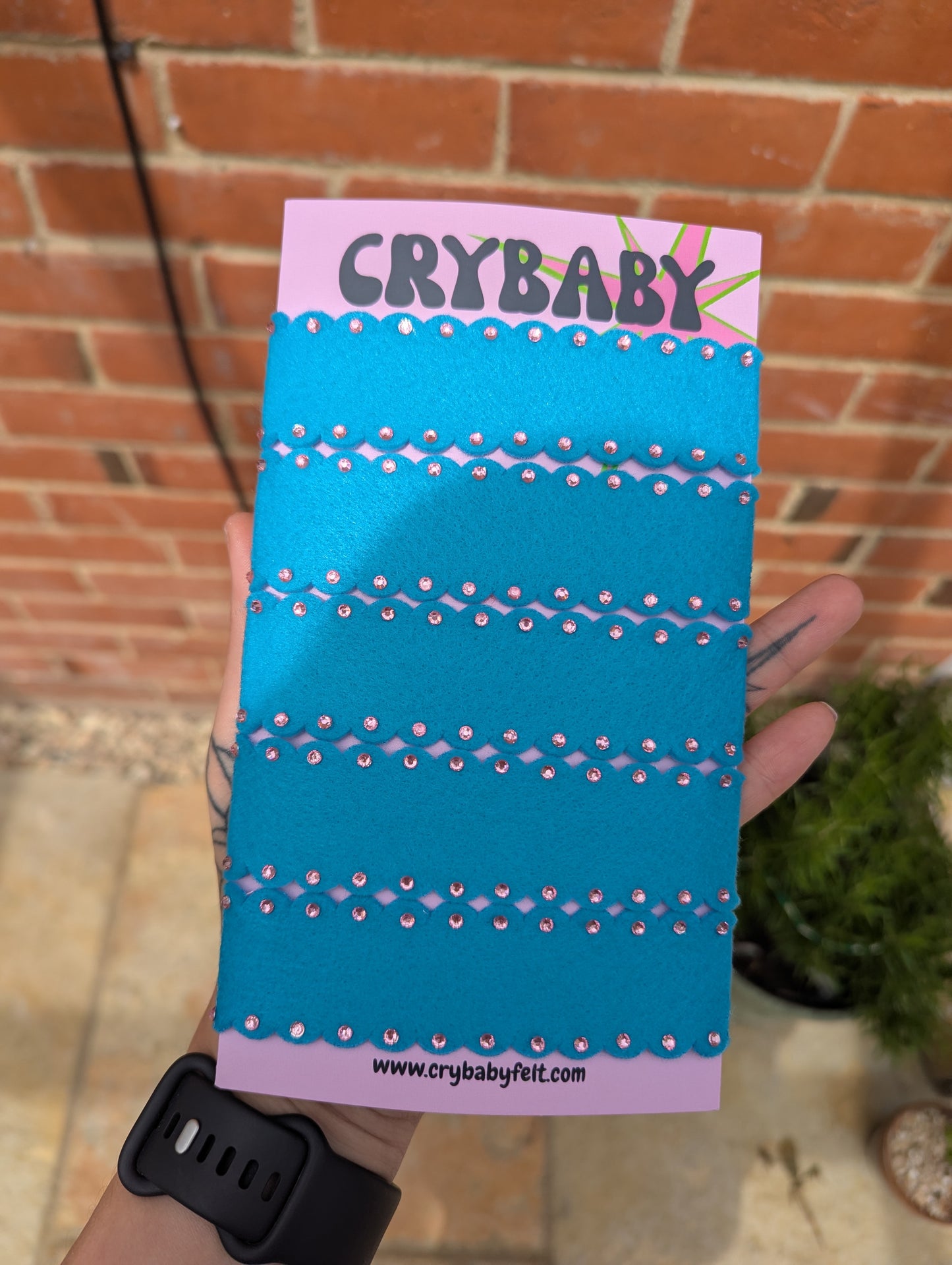 🩵 Blue links with light pink gems 🩷